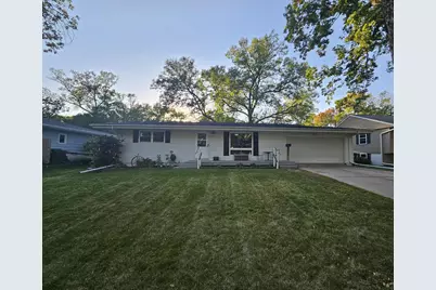 724 Southview Drive SW, Hutchinson, MN 55350 - Photo 15