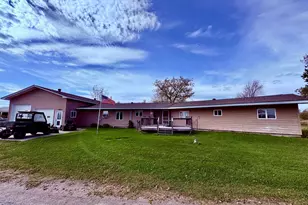 1401 State Hwy 11 SW, Baudette, MN 56623 - Photo 3