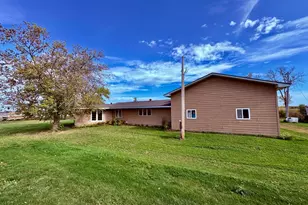 1401 State Hwy 11 SW, Baudette, MN 56623 - Photo 5