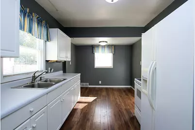 642 Juul Road SW, Hutchinson, MN 55350 - Photo 7