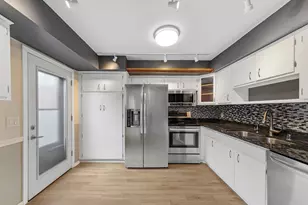 21 Walden St, Burnsville, MN 55337 - Photo 11