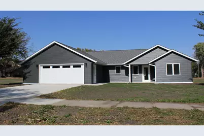 131 Main Street E, Trimont, MN 56176 - Photo 1