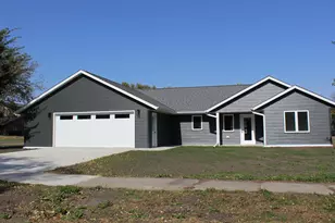 131 Main St E, Trimont, MN 56176 - Photo 1