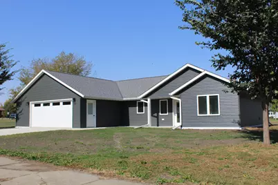 131 Main Street E, Trimont, MN 56176 - Photo 3