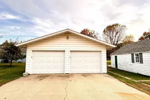 429 E Rooney Ave, Appleton, MN 56208 - Photo 39