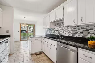 9775 Dorset Ln, Eden Prairie, MN 55347 - Photo 13