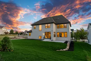 5260 Polaris Ln, Plymouth, MN 55446 - Photo 3