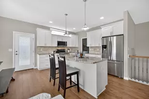 875 Golfview Ave, Zumbrota, MN 55992 - Photo 7