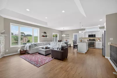 875 Golfview Avenue, Zumbrota, MN 55992 - Photo 1