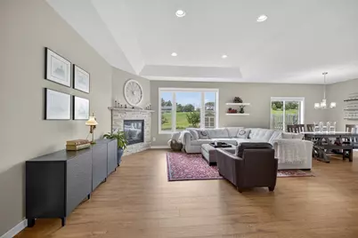 875 Golfview Avenue, Zumbrota, MN 55992 - Photo 5