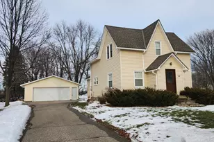 508 Dupont Ave NE, Renville, MN 56284 - Photo 1