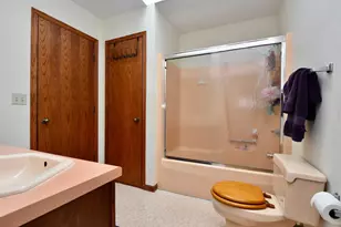 386 Pleasant Hill Dr, Winona, MN 55987 - Photo 15