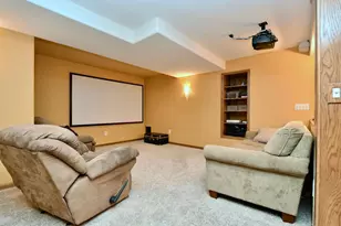 386 Pleasant Hill Dr, Winona, MN 55987 - Photo 29