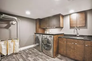 209 Westwood Dr N, Golden Valley, MN 55422 - Photo 29