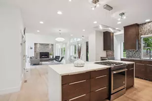 209 Westwood Dr N, Golden Valley, MN 55422 - Photo 5