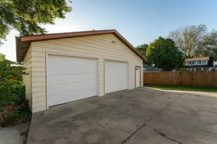 126 11th Ave SE, Rochester, MN 55904 - Photo 3