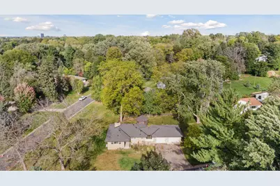 8 Dorset Road, Mendota Heights, MN 55118 - Photo 3