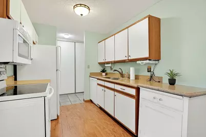 907 Coulee Road #105, Hudson, WI 54016 - Photo 9