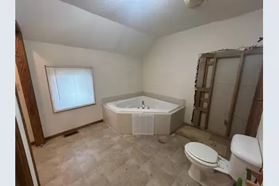 408 Main Avenue N, Thief River Falls, MN 56701 - Photo 35