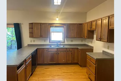 408 Main Avenue N, Thief River Falls, MN 56701 - Photo 17