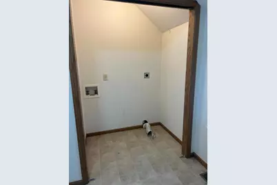 408 Main Avenue N, Thief River Falls, MN 56701 - Photo 33