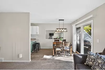 1302 Crestridge Lane N, Eagan, MN 55123 - Photo 9