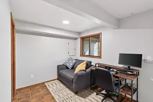 1302 Crestridge Ln N, Eagan, MN 55123 - Photo 39