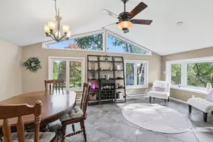 4816 Overlook Dr, Bloomington, MN 55437 - Photo 9