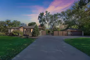 4816 Overlook Dr, Bloomington, MN 55437 - Photo 1