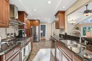 4816 Overlook Dr, Bloomington, MN 55437 - Photo 7