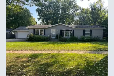 613 S Armstrong Avenue, Litchfield, MN 55355 - Photo 1