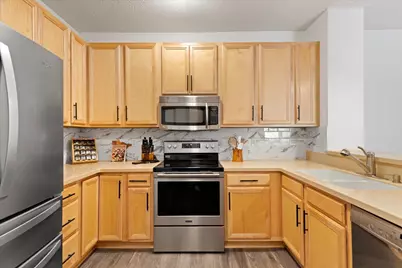 1944 Commonwealth Boulevard #3, Chanhassen, MN 55317 - Photo 5