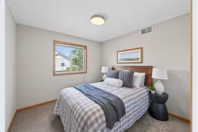 3590 Genevieve Avenue N, Oakdale, MN 55128 - Photo 7