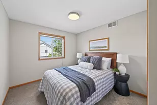 3590 Genevieve Ave N, Oakdale, MN 55128 - Photo 7