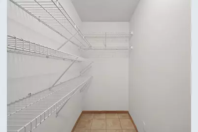 3590 Genevieve Avenue N, Oakdale, MN 55128 - Photo 21