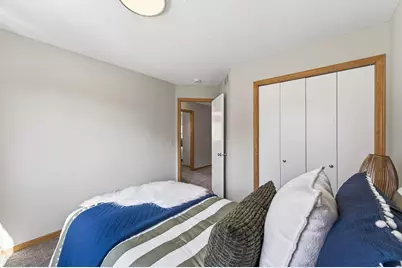 3590 Genevieve Avenue N, Oakdale, MN 55128 - Photo 23