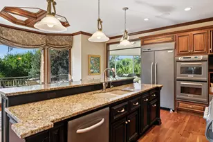 10683 Sonoma Ridge, Eden Prairie, MN 55347 - Photo 17