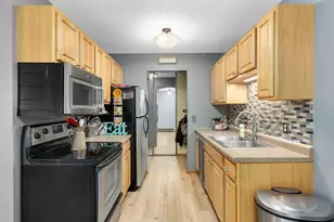 14115 Pennock Ave, Apple Valley, MN 55124 - Photo 11