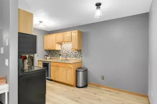 14115 Pennock Ave, Apple Valley, MN 55124 - Photo 9