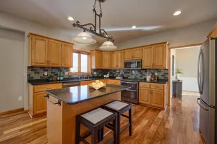 9120 Gladstone Cir N, Maple Grove, MN 55311 - Photo 5