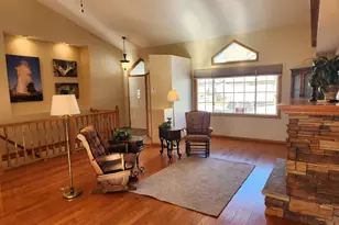 2883 Devonshire Pl, Woodbury, MN 55125 - Photo 3