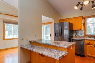 2883 Devonshire Pl, Woodbury, MN 55125 - Photo 7