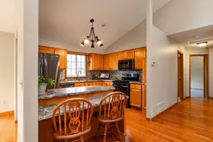 2883 Devonshire Pl, Woodbury, MN 55125 - Photo 9