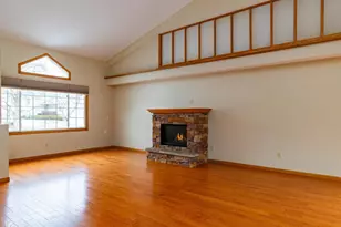 2883 Devonshire Pl, Woodbury, MN 55125 - Photo 5