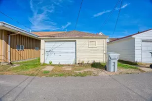 25 3rd St SW, Chisholm, MN 55719 - Photo 31