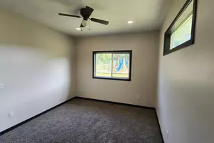 901 7th Ave SW, Pipestone, MN 56164 - Photo 15