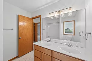 3090 Copper Oaks Draw, Woodbury, MN 55125 - Photo 17