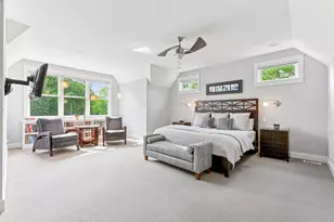 154 Babcock Ln, Wayzata, MN 55391 - Photo 5