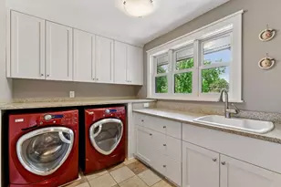 154 Babcock Ln, Wayzata, MN 55391 - Photo 23