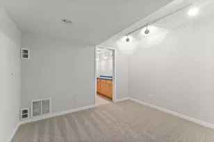 221 NE 1st Ave, Minneapolis, MN 55413 - Photo 35